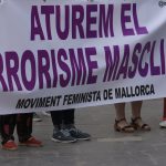 Casi un centenar de personas se concentran en Palma para condenar el asesinato machista de sa Pobla