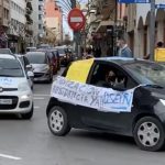 Más de 120 vehículos han reclamado el plus por residencia y la equiparación salarial para los sanitarios en Eivissa
