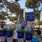 El Ajuntament de Santanyí suma cuatro playas de Cala d'Or a la campaña del Govern 'Endute'n un plàstic!'
