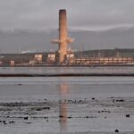 Demolición de la chimenea de la mayor central eléctrica de carbón de Europa