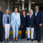 La ministra Reyes Maroto visita una de las cuatro plantas de energía de alta eficiencia de Sampol en Puerto Rico