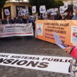 Unas 100 personas se concentran en Palma para defender las pensiones públicas y pedir la dimisión de Escrivá
