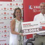 Eroski entrega 20.000 euros a Cruz Roja de la campaña de las tiritas solidarias
