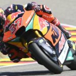 Augusto Fernández impone su ley en Moto2
