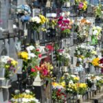 Los cementerios de las Islas se llenan de gente para honrar a sus difuntos por Todos los Santos