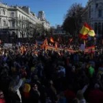 Miles de personas se manifiestan en Madrid contra Sánchez y "la deriva política" de España