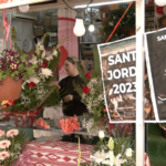 Los puestos de flores de La Rambla de Palma se preparan para su 'primer' Sant Jordi
