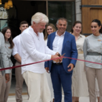 El magnate Richard Branson inaugura Son Bunyola, su nuevo hotel de lujo en Banyalbufar