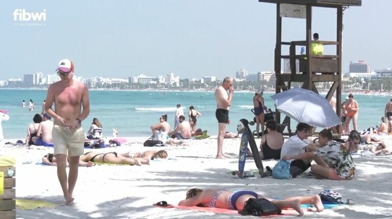 playa, turistas