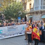 Unas 200 personas se concentran en Palma en contra de la amnistía