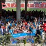 Voluntariado CaixaBank acompaña a 200 jóvenes en situación de vulnerabilidad a un partido del RCD Mallorca