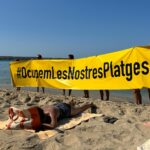 Un centenar de activistas 'recuperan' el Balneario 6 de Playa de Palma