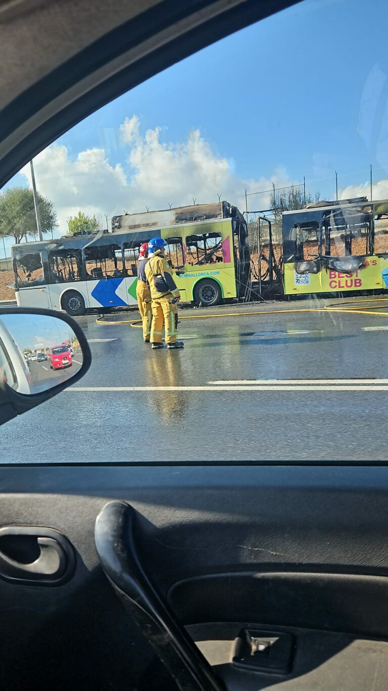 autobus emt palma incendiado