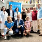 La Biblioteca de pacientes del Hospital Universitari Son Espases reabre gracias a la colaboración de los Voluntarios de CaixaBank