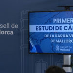 El Consell de Mallorca propone regular la entrada de vehículos y limitar los coches de alquiler para reducir la saturación en las carreteras