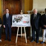 El Consell de Mallorca presenta el sello de Correos dedicado a las carreras de trotones de Baleares