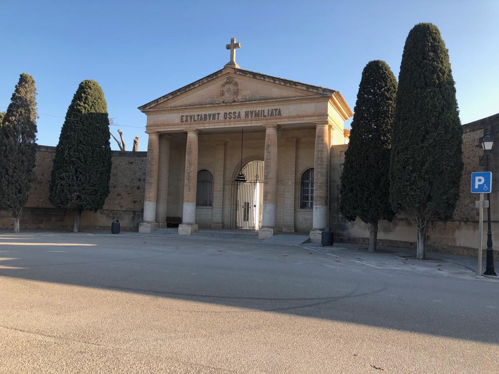 entrada principal cementerio de Manacor